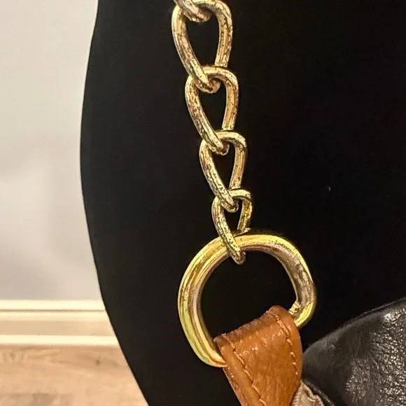 Genuine Italian Leather Crossbody in Black and Tan - Picture 6 of 8